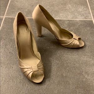 Nine West peep toe heels